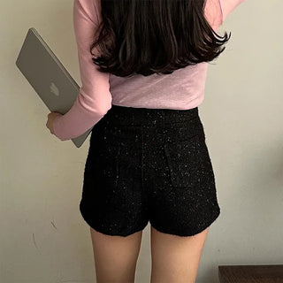 Back pocket tweed shorts
