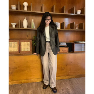 Daily thick-framed glasses