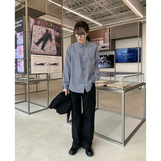 Daily thick-framed glasses