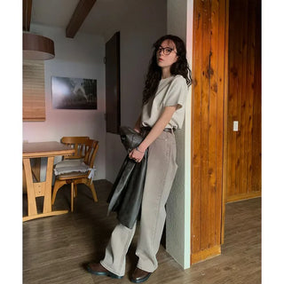 Daily thick-framed glasses