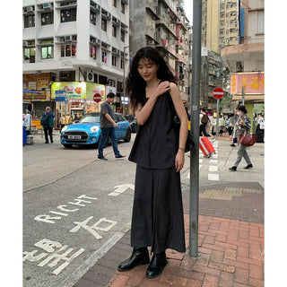 Sleeveless shirt blouse