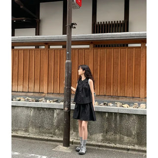Non-faded denim skirt