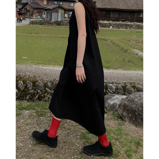 Long sleeveless dress