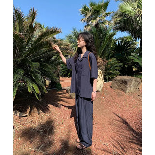 Casual oversized short-sleeved shirt