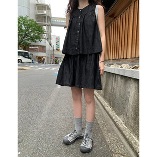 Non-faded denim skirt