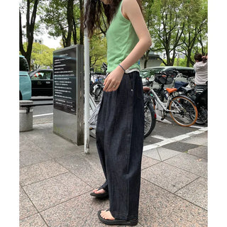 Round neck sleeveless