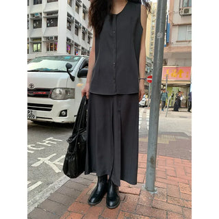 Sleeveless shirt blouse