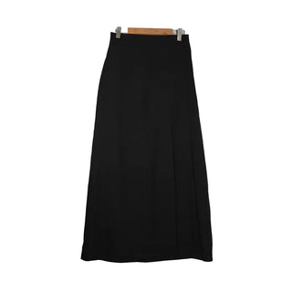 Pleated long skirt