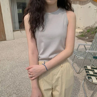 Round neck basic sleeveless top