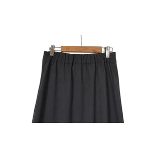 Pleated long skirt