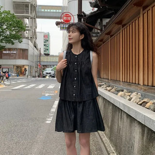Non-faded denim skirt
