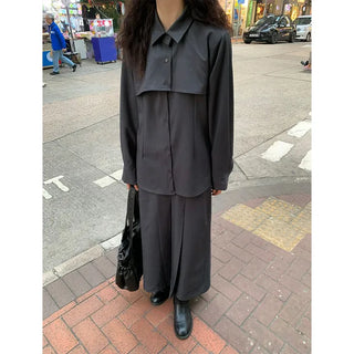 Pleated long skirt
