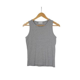 Round neck sleeveless