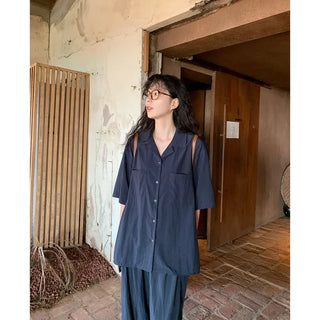 Casual oversized short-sleeved shirt
