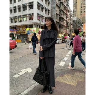Pleated long skirt