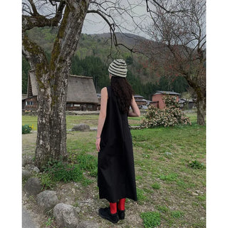 Long sleeveless dress