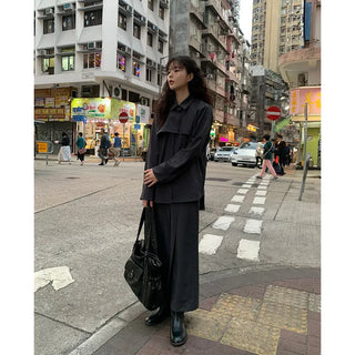 Pleated long skirt