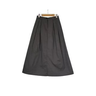 Basic long flared skirt