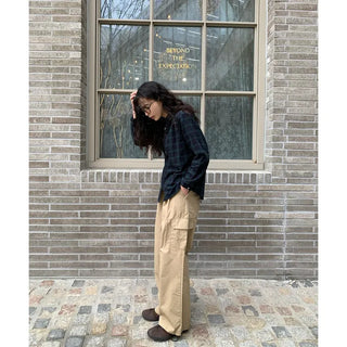 Wide cargo pants