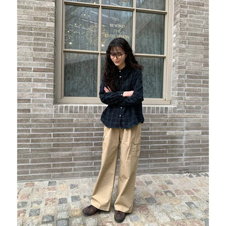 Wide cargo pants