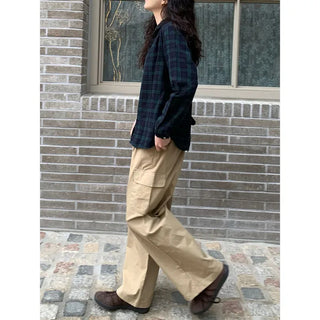 Wide cargo pants