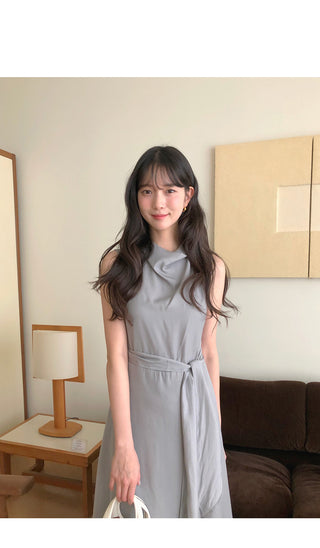 (2 colors) High-neck long dress