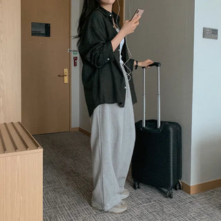 Slit wide training pants