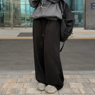 Slit wide training pants