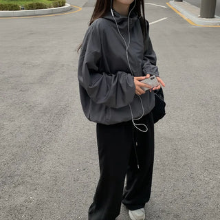 Slit wide training pants
