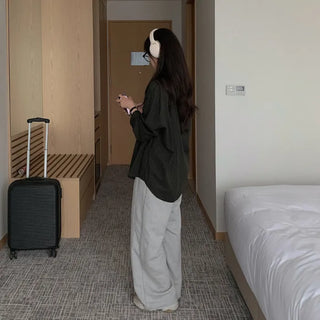Slit wide training pants