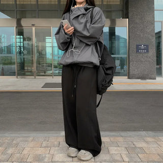 Slit wide training pants