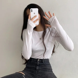 Hand warmer boat neck inner long-sleeve T-shirt