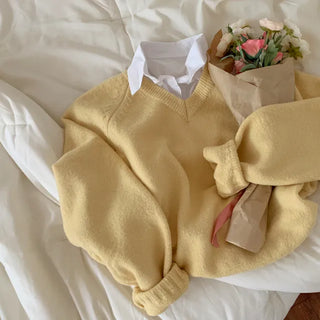 Loose-fit raglan pink V-neck knit