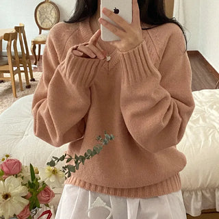 Loose-fit raglan pink V-neck knit