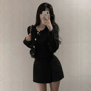 [2-piece set] Round jacket & mini slit skirt