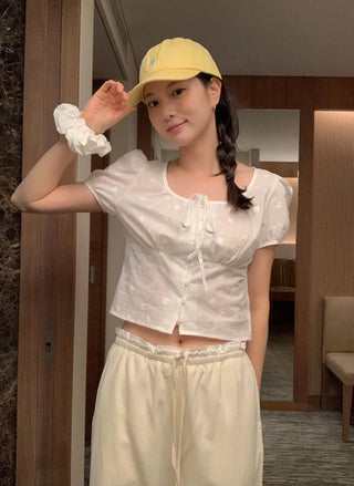 U-neck puff button blouse