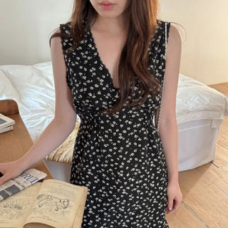 Flower V-neck Ribbon Layered Dress