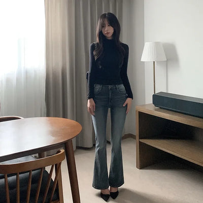 Half-neck side-slit T-shirt