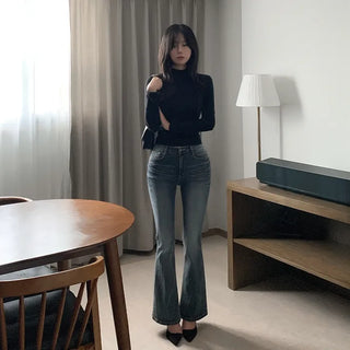 Half-neck side-slit T-shirt