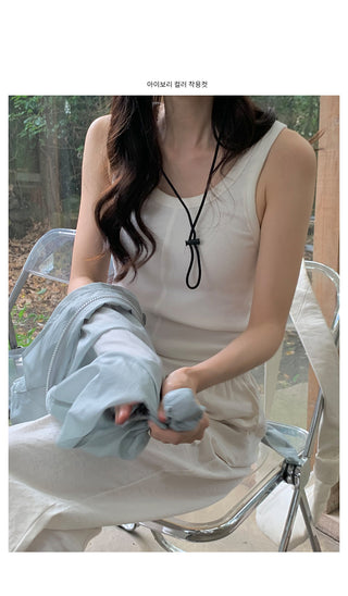 Slit Point Sleeveless