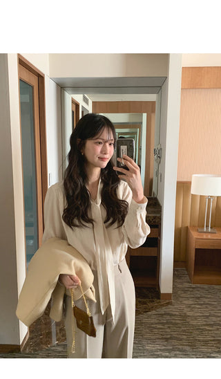 (2 colors) Bow tie shirred blouse