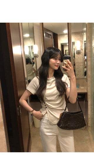 [[4]color] Off-shoulder shirred button T-shirt