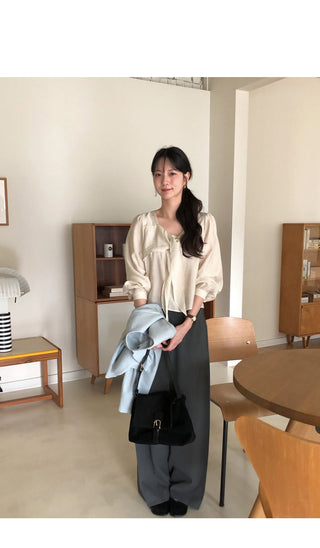 (3 colors) Blouse with tie