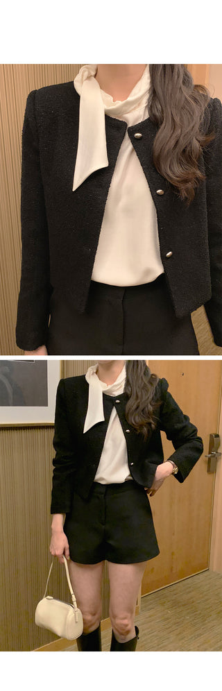 Blouse with tie