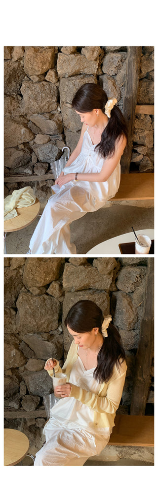 Ribbon sleeveless blouse
