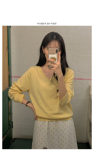 French cashmere V-neck knit