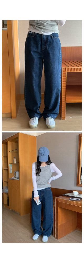 Semi-wide dark denim pants