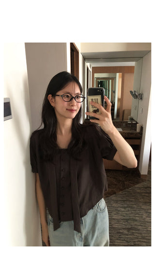 Short-sleeved tie blouse