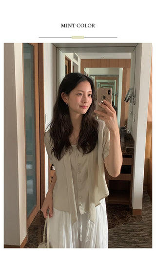 Short-sleeved tie blouse