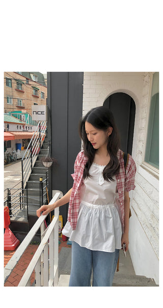 Short-sleeved checkered shirt